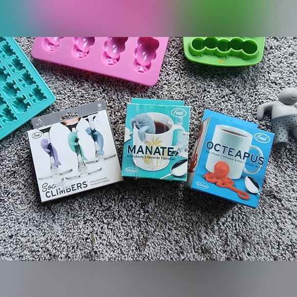 Fred Tea Infuser and Ice Mold Lot - Picture 2 of 4